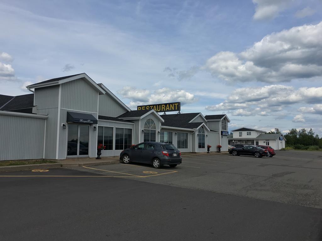 Fairway Inn Sussex Exterior foto